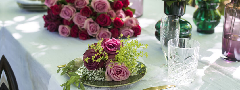 Slik pynter du med roser