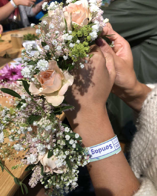 flott-blomstekrans-paa-pip-festivalen.jpg