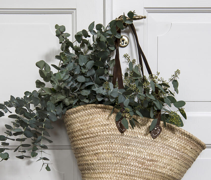 Bestill blomster<br/> rett hjem på døren