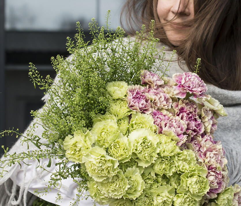 Bestill blomster<br/> rett hjem p&aring; d&oslash;ren